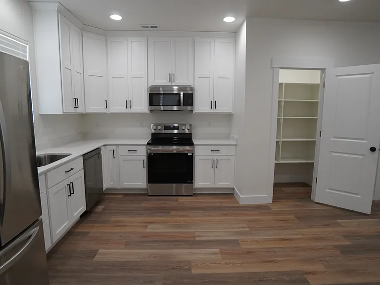 1582 S 150 W — Photo 16