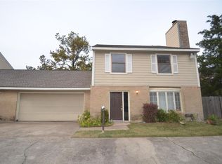 9214 Barr Cir, Houston, TX 77080