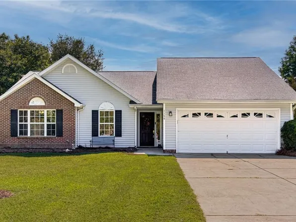 1150 Somerset Crossing Ln, Kernersville, NC 27284