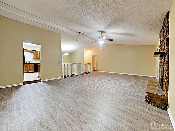 3rd image of 4733 N Mandarin Station Dr