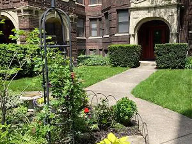 Phillips Manor — Photo 24