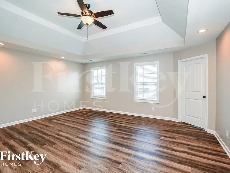 1544 Kestrel Dr — Photo 13