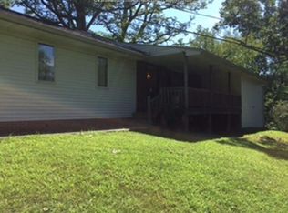 80 Chestnut Hill Dr, Falling Rock, WV 25079