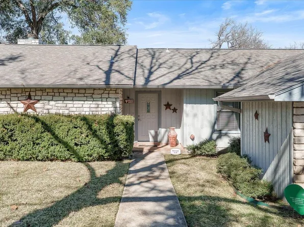 400 Blue Ridge Circle, Horseshoe Bay, TX 78657