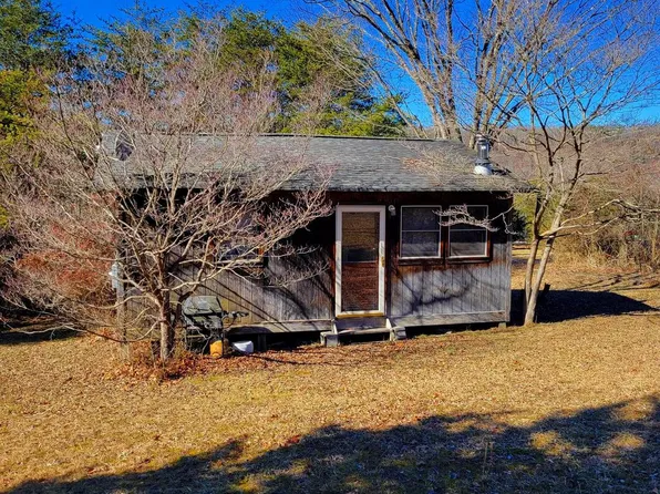 14 Rushing River Rd, Augusta, WV 26704