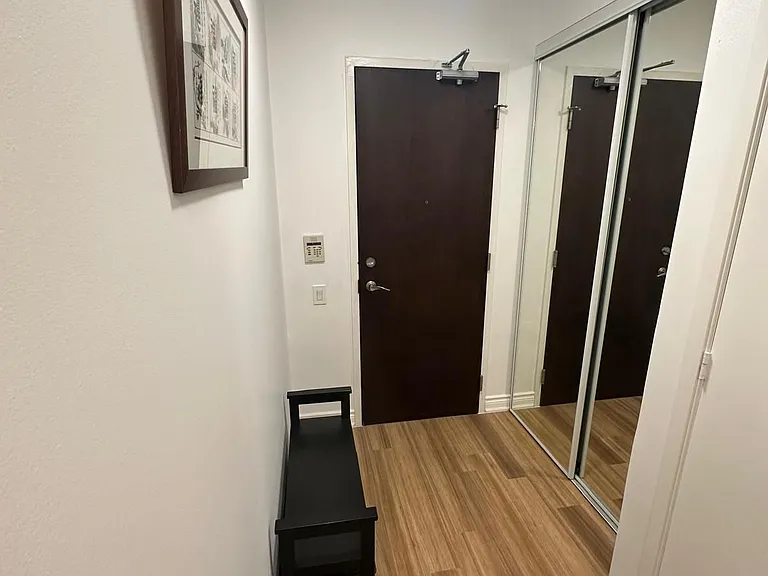 85 Bloor St E #1114 — Photo 8