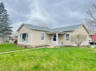 165 N Maple Ave, Burlington, WI 53105