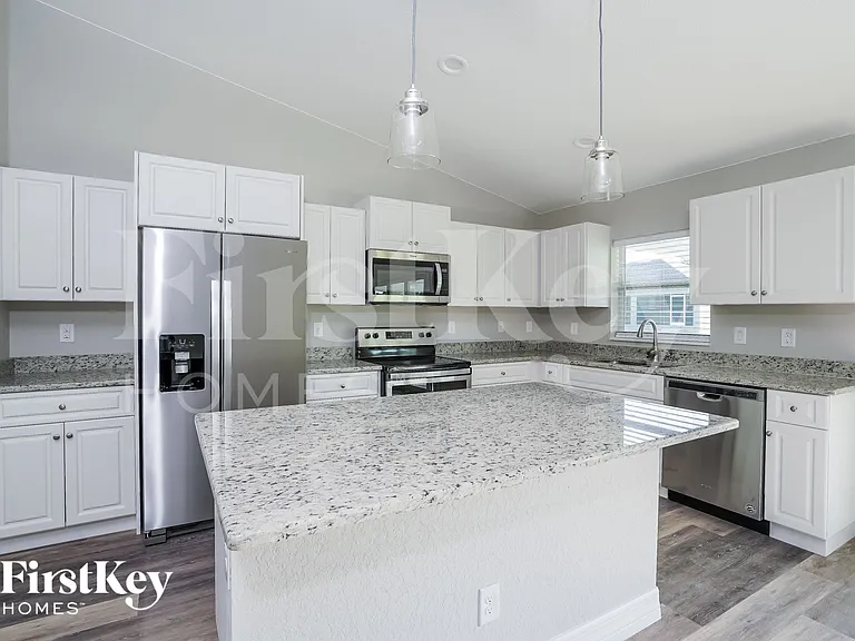 5298 Murphy St — Photo 7