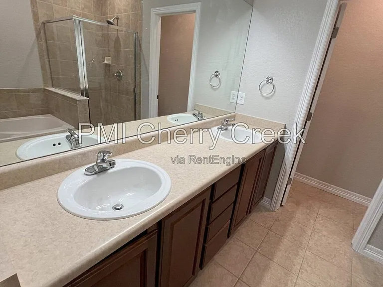 9256 Kornbrust Dr — Photo 33