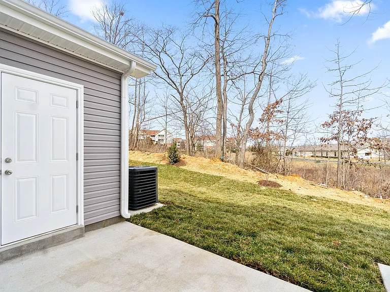645 Stowe Ct #K — Photo 34