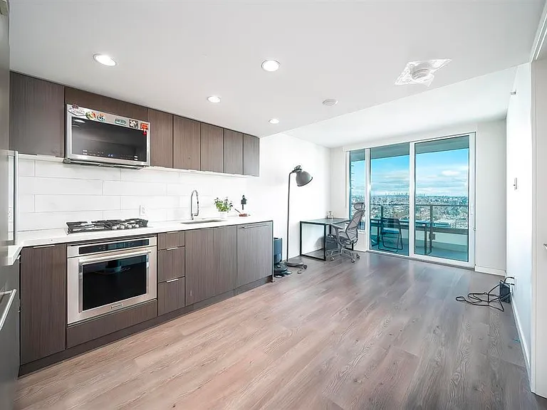 8189 Cambie St #2605 — Photo 6