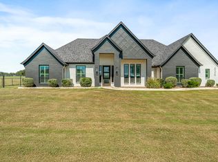 525 Ford Flts, Springtown, TX 76082