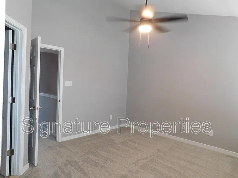 8197 Belton Cir — Photo 28