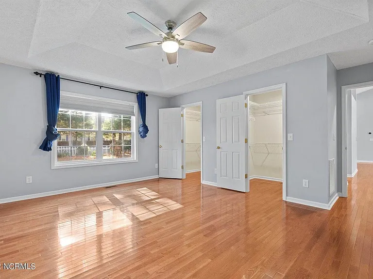 120 Crimson Ct — Photo 29