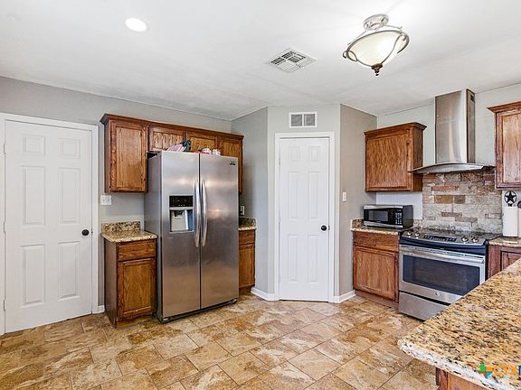 3rd image of 2002 Mission Dr