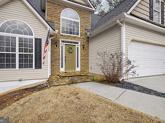 3rd image of 218 Amaranth Ct