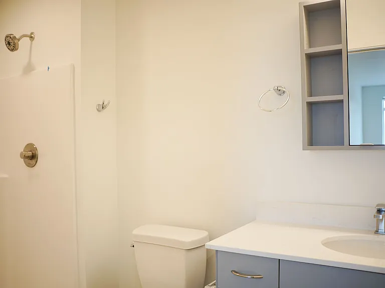 2320 N Vancouver Ave #304 — Photo 10