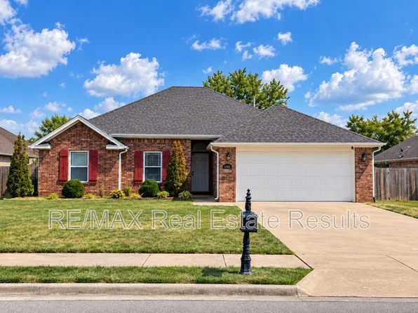 3401 S 2nd Pl, Rogers, AR 72758