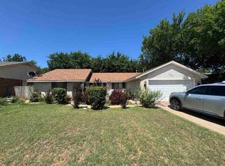 2406 NE 35th St, Lawton, OK 73507