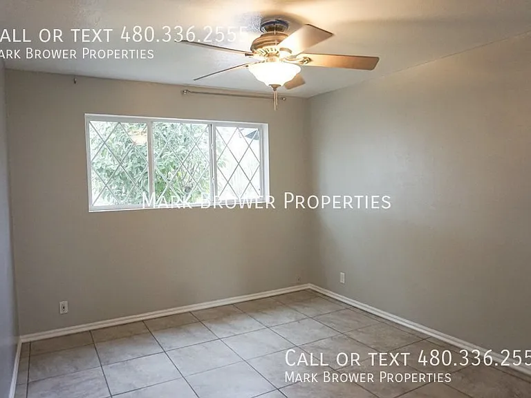 332 E Pierce St — Photo 9