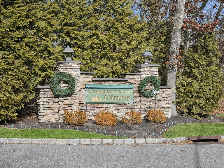 126 Malloy Dr — Photo 46