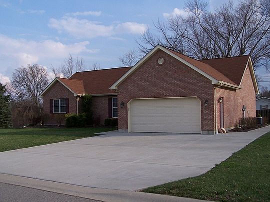 2nd image of 28 Edgewood Dr