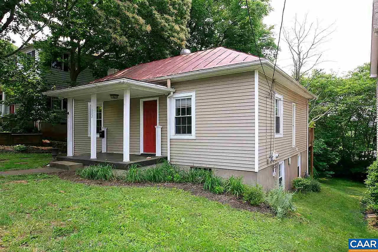 1002 Elliott Ave photo 1
