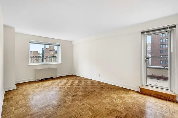 Rented by Anchor Associates | media 19