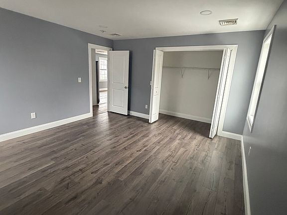 2nd image of 28-30 Moore St