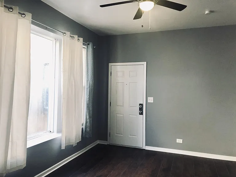 5735 S Calumet Ave #3W — Photo 5