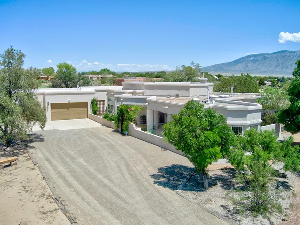 168 Camino Rayo Del Sol, Corrales, NM 87048