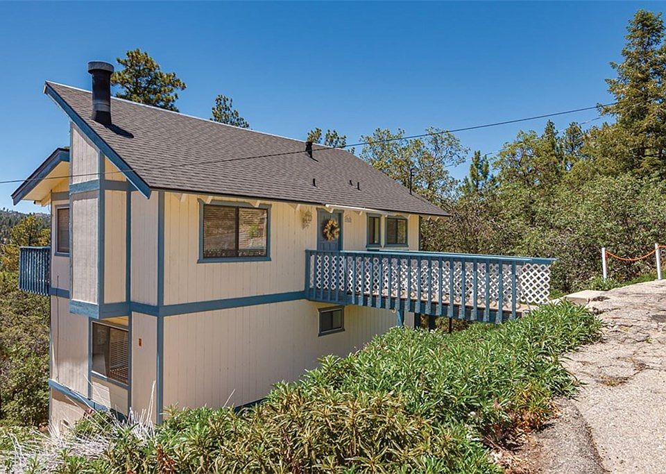 1st image of 956 Deer Trail Ln