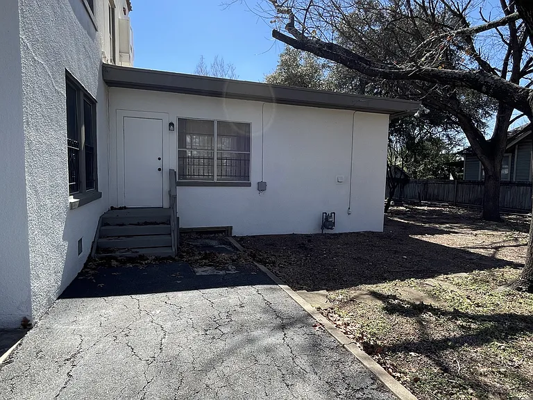 326 E Mistletoe Ave #3 — Photo 16