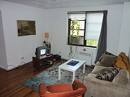 Sold by Manhattan Apartments | media 22