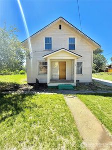 224 Bartlett Avenue E, Omak, WA, 98841
