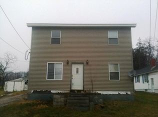 16194 E High St, Middlefield, OH 44062