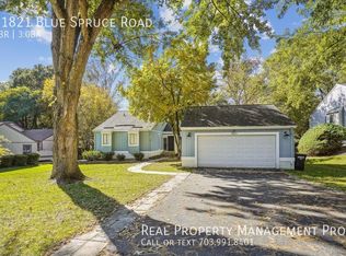 11821 Blue Spruce Rd, Reston, VA 20191