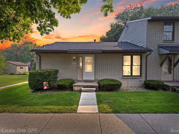 48558 Sugarbush Rd, Chesterfield, MI 48047