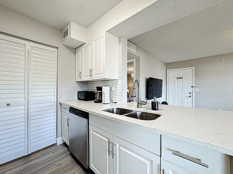 11540 Westwood Blvd #218 — Photo 10