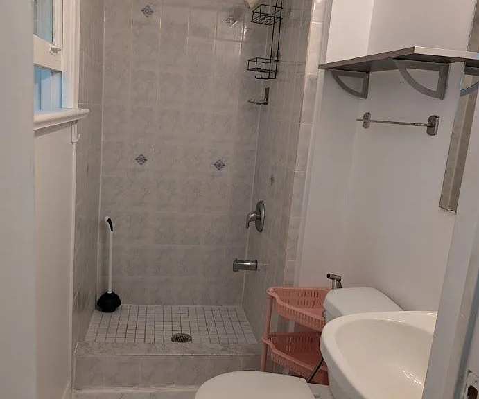 998 Willowdale Ave #MAIN FLOOR — Photo 9