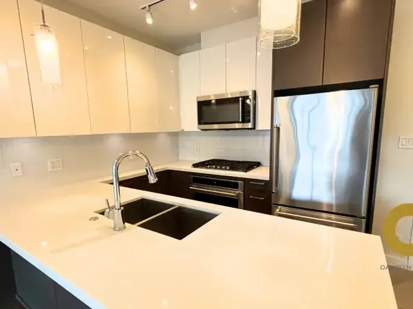 271 Francis Way #708, New Westminster, BC V3L 0H2