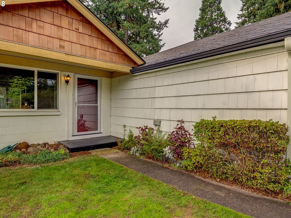 11414 SE Grant St, Portland, OR 97216 | Zillow