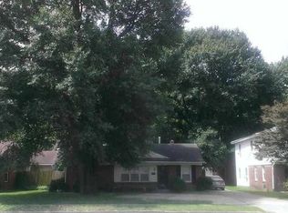 4555 Quince Rd, Memphis, TN 38117