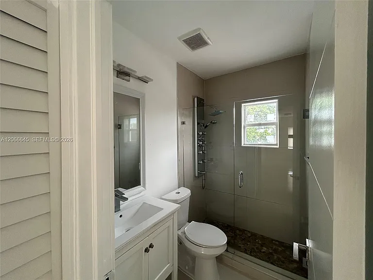1890 NW 35th St #7 — Photo 15