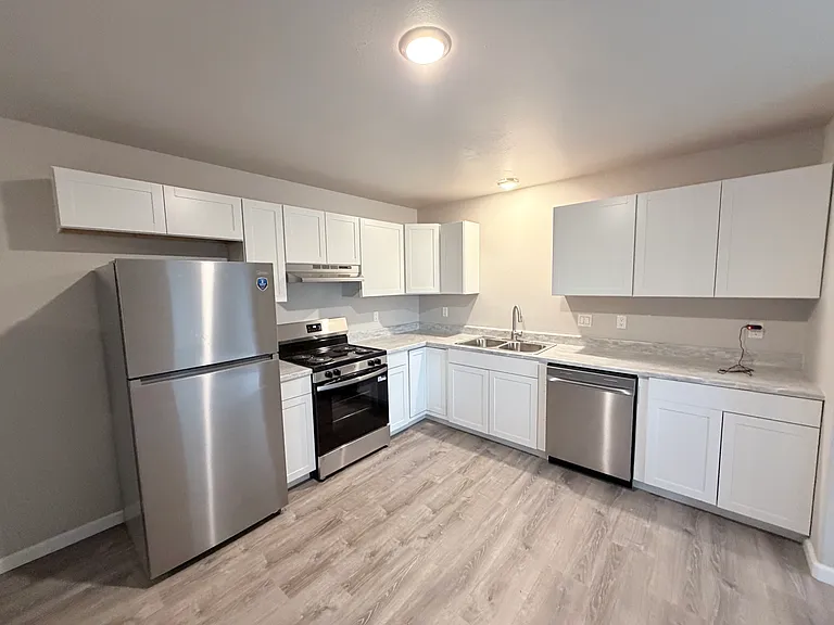 3246 Downey Ct #4 — Photo 1