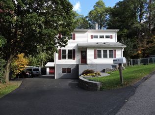 15 Skylark Dr, Cortlandt Manor, NY 10567