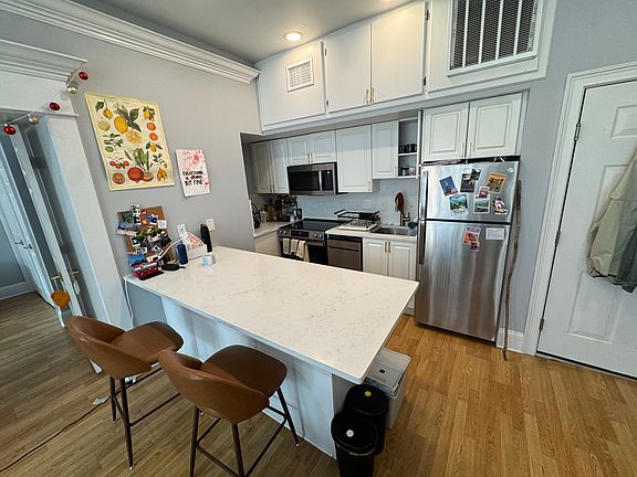5th image of 99 Orange St #240