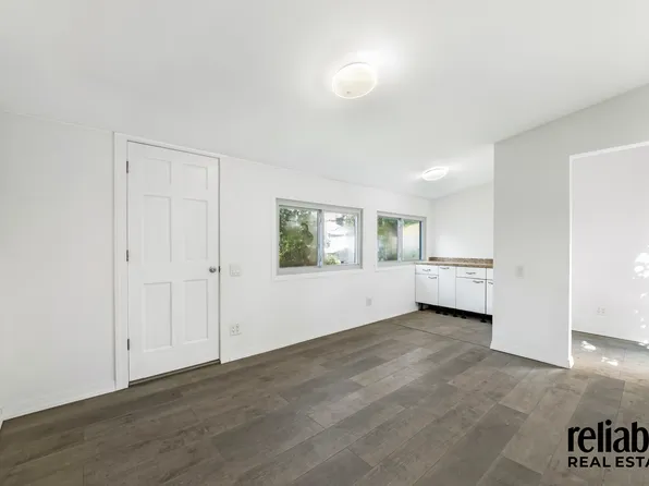 3173 Shore Parkway image 18 of 22