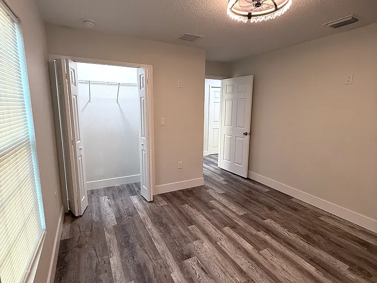 7204 Plantain Dr — Photo 12