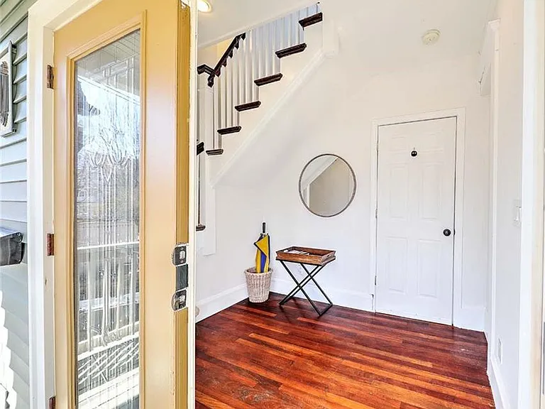 430 Morris Ave #2 — Photo 2